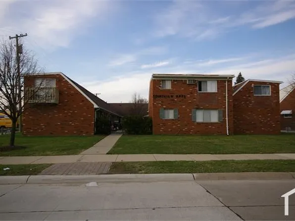 17464 Wildwood St APT 4, Roseville, MI 48066