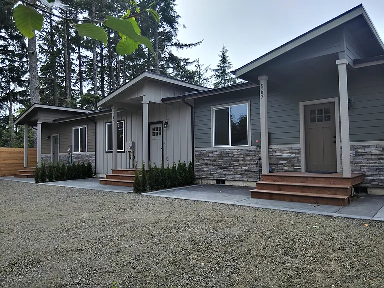 563 Sunset Ave NE — Photo 8