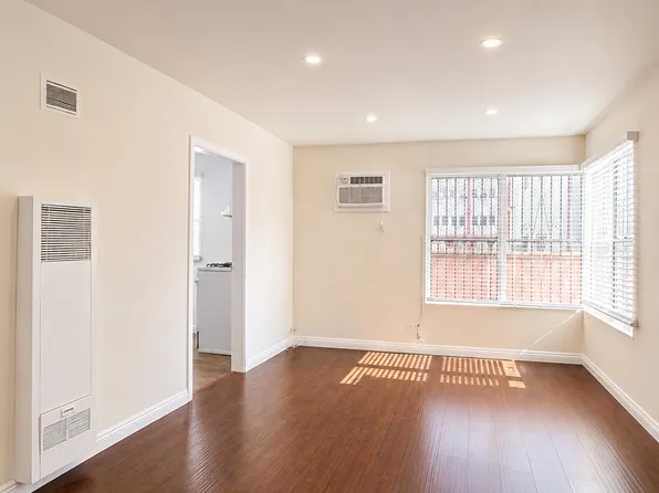 528 S Harvard Blvd #8, Los Angeles, CA 90020