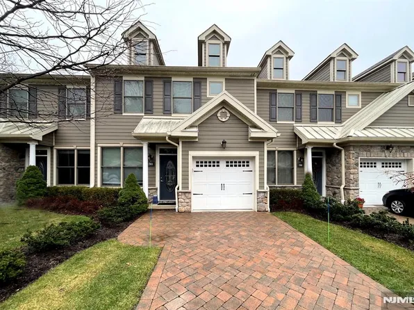 703 Whitney Ln #703, Allendale, NJ 07401