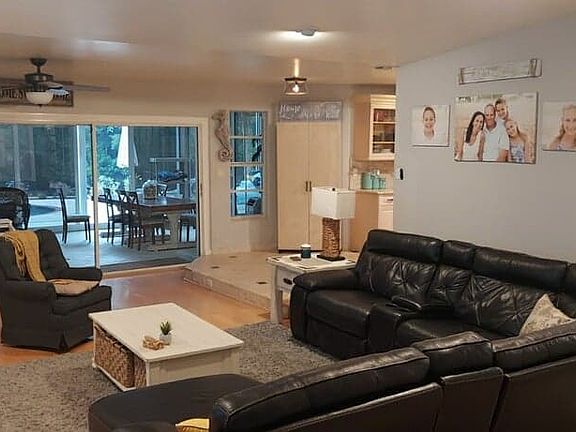 Great Room Opens to Pool