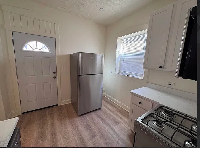 Studio, $1,800 — Photo 4
