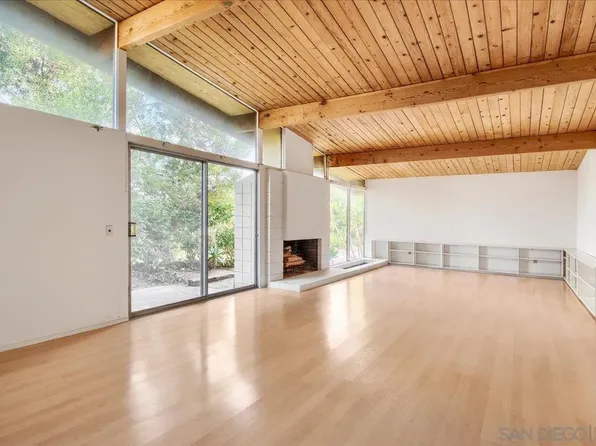 8384 Sugarman Dr, La Jolla, CA 92037