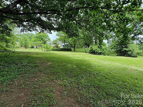4th image of 46 Green Hill Ave