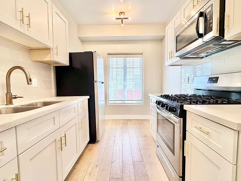 342 W Willetta St #1 — Photo 13