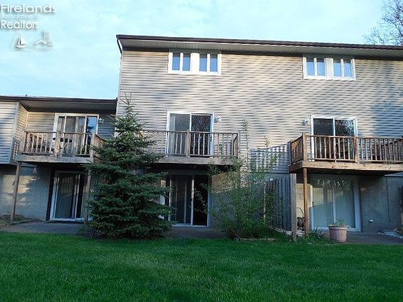 2nd image of 509 Liberty Dr #7B