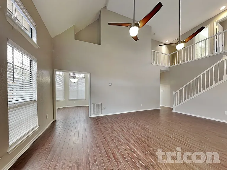 2115 Fawn Ridge Trl — Photo 4