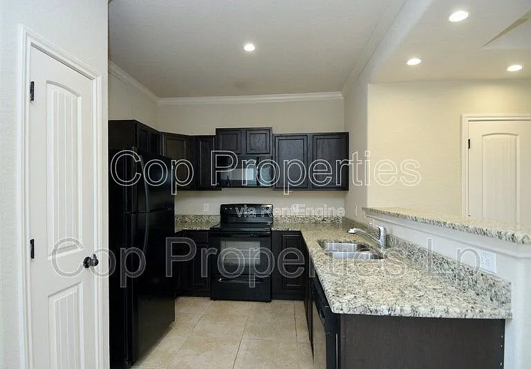 6622 Arancione Ave #105 — Photo 7