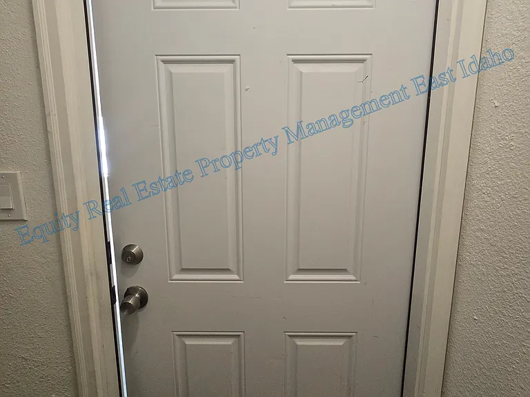 229 S Garfield Ave #3 — Photo 1