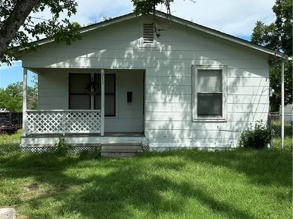 311 Nieman St, Yoakum, TX 77995