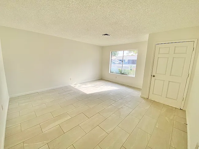 3 bed, 1146 sqft, $1,495 — Photo 3