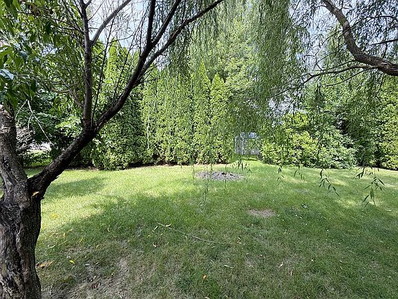 BACK YARD LEFT CORNER VIEW
