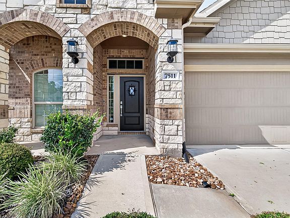 3rd image of 7511 Enchanted Rock Ct