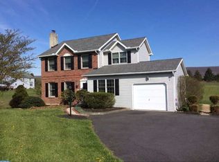 4 Linden Dr, Hamburg, PA 19526