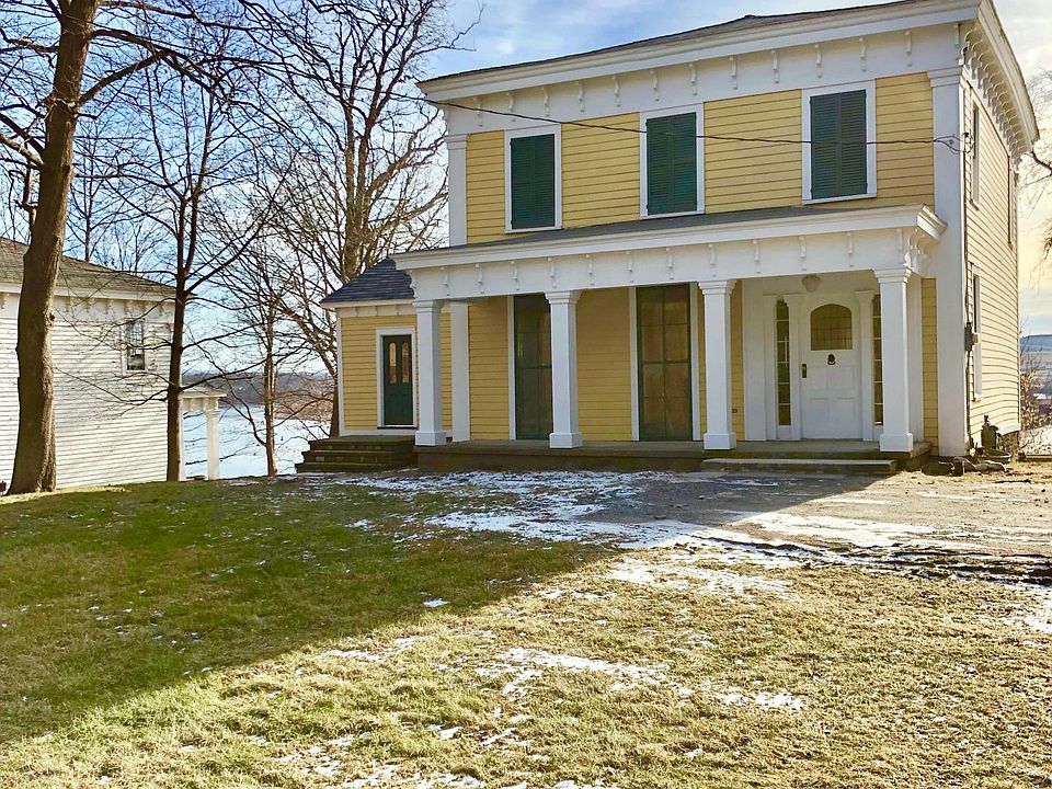 Front of 74 Church Hill Rd