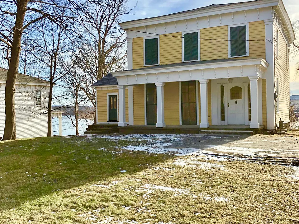 Front of 74 Church Hill Rd