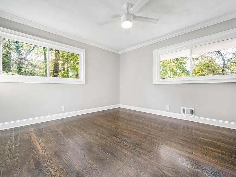 2604 Sunny Ln SE — Photo 21