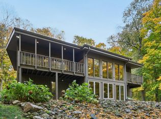 4850 Woodhaven Dr, West Bend, WI 53095