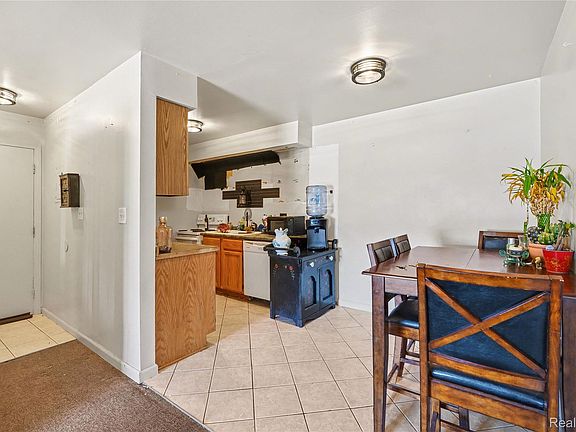 4th image of 31805 Kelly Rd APT 25