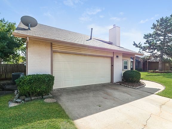 3rd image of 6604 NW 124th St