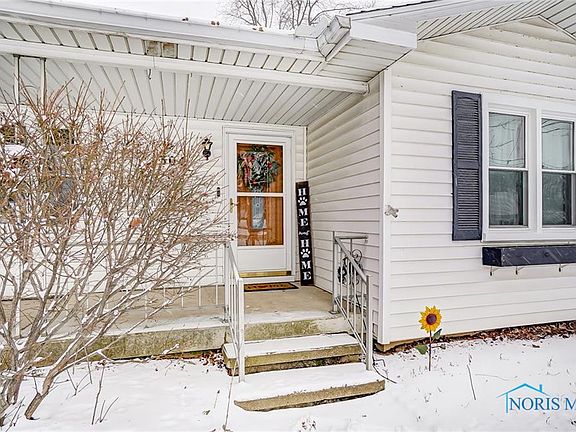 3rd image of 304 W College Ave