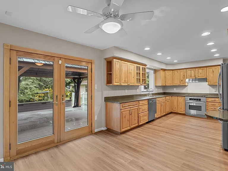 16632 S Westland Dr — Photo 11