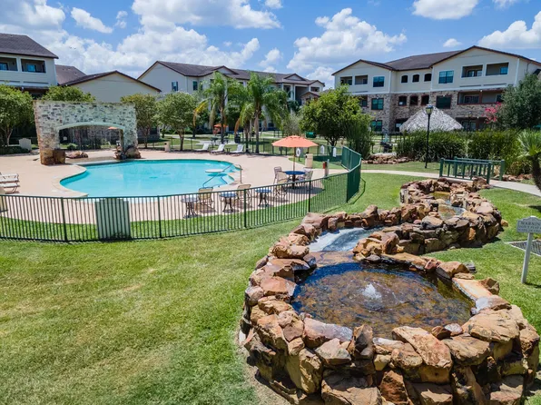 Plantation Apartments