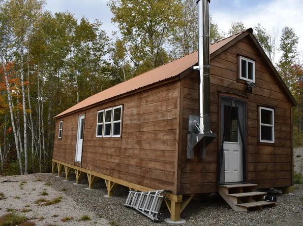 6 East West Rd, Lowell, ME 04493