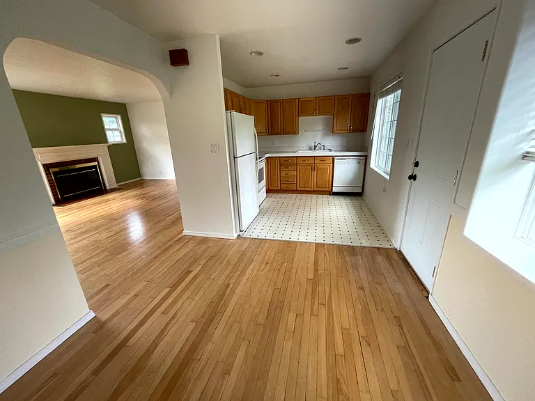 12080 SW Fairfield St — Photo 5