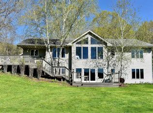 17360 Perkins Valley Dr, Houston, MN 55943