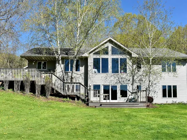 17360 Perkins Valley Dr, Houston, MN 55943