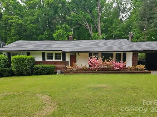 622 Sedgefield St SW, Concord, NC 28025