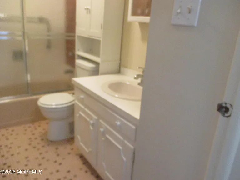 829A Balmoral Ct #1001 — Photo 8