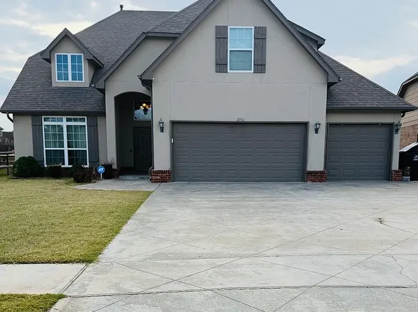 2716 N 16th St, Broken Arrow, OK 74012