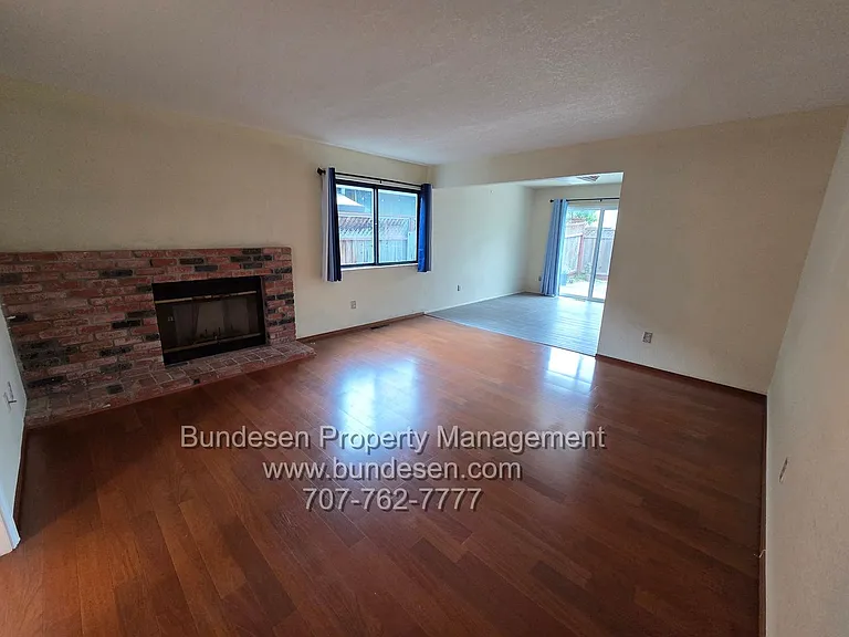 7453 Maximillian Pl — Photo 9