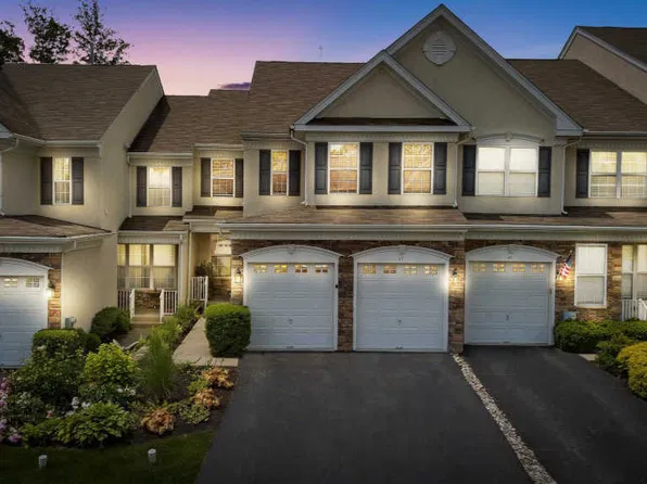 43 Wharton Dr, Glen Mills, PA 19342