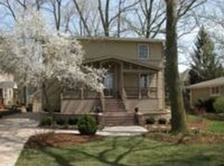 129 N Prospect Ave, Clarendon Hills, IL