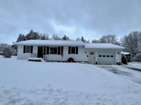 19 Scott Dr, Malone, NY 12953