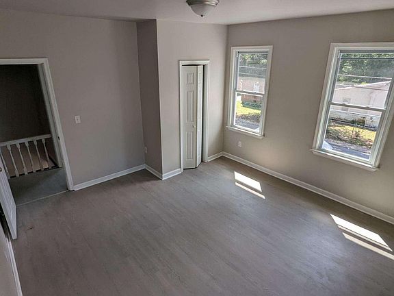 4th image of 428 Smith St #B