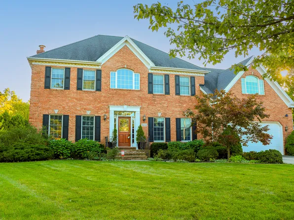 1614 Seabreeze Ct, Munster, IN 46321