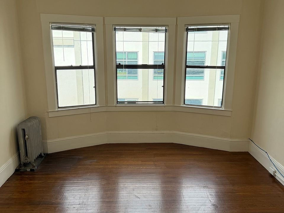 1st image of 1907 Center St #11