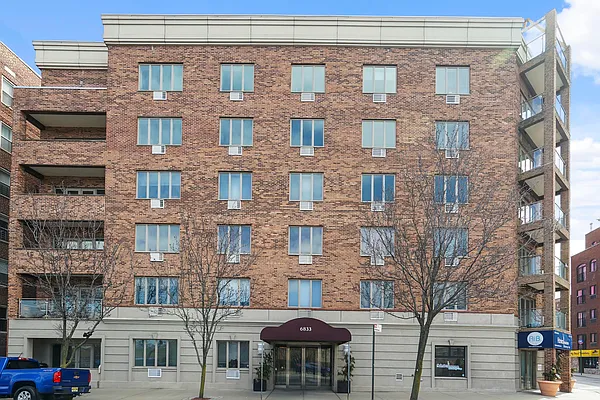 Sold by Daniel Gale Sotheby's International Realty | media 41