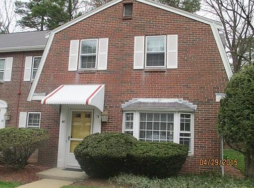 1st image of 40 Edward Dr