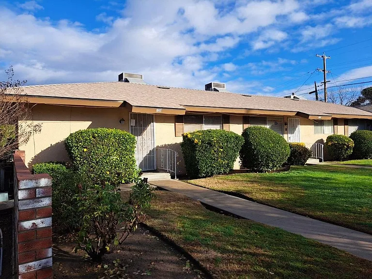 1230-1234 N. College Ave — Photo 2