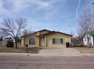547 Vegas Dr, Las Vegas, NM 87701