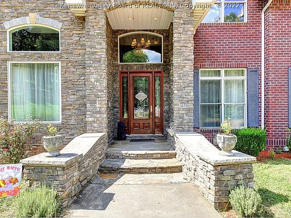 2nd image of 15 Quail Pointe Dr