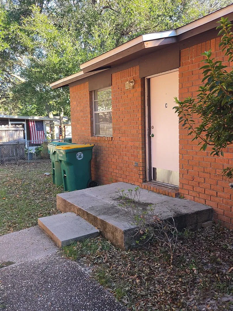 434 Walters Cir — Photo 1
