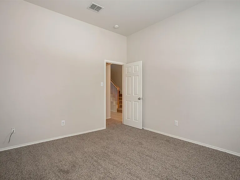 6000 Stirrup Iron Dr — Photo 16