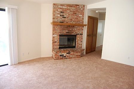 5th image of 306 Main Ave