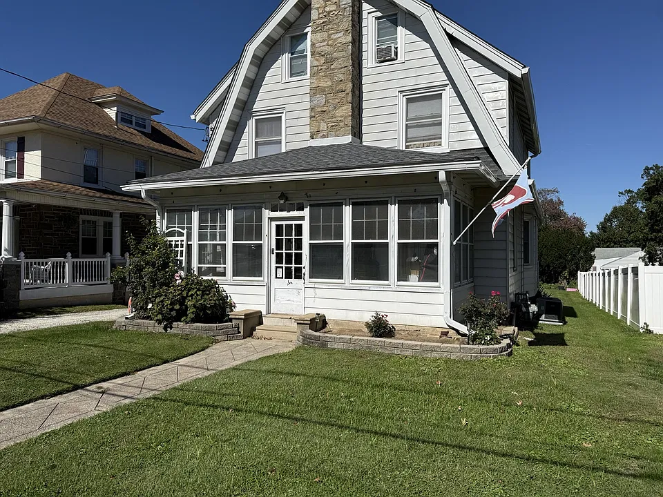 6 Lincoln Ave #1